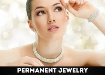 In recent years, permanent jewelry has taken the fashion world by storm