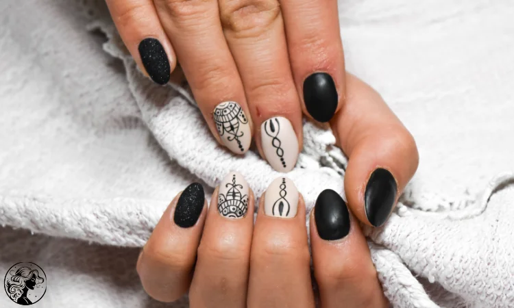 Metallic nails are making waves this summer. Gold, silver, and bronze tones add a touch of glamour to any look.