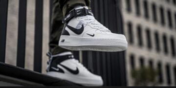 Nike Air Force 1